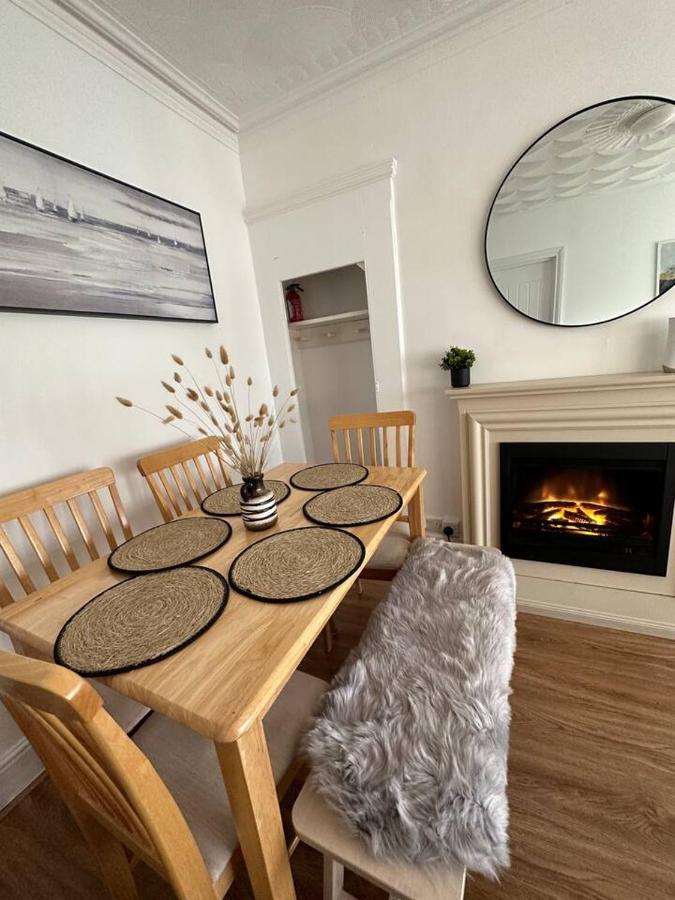 3 Bed Flat With Pool Table Apartment Cambridge  Exterior photo